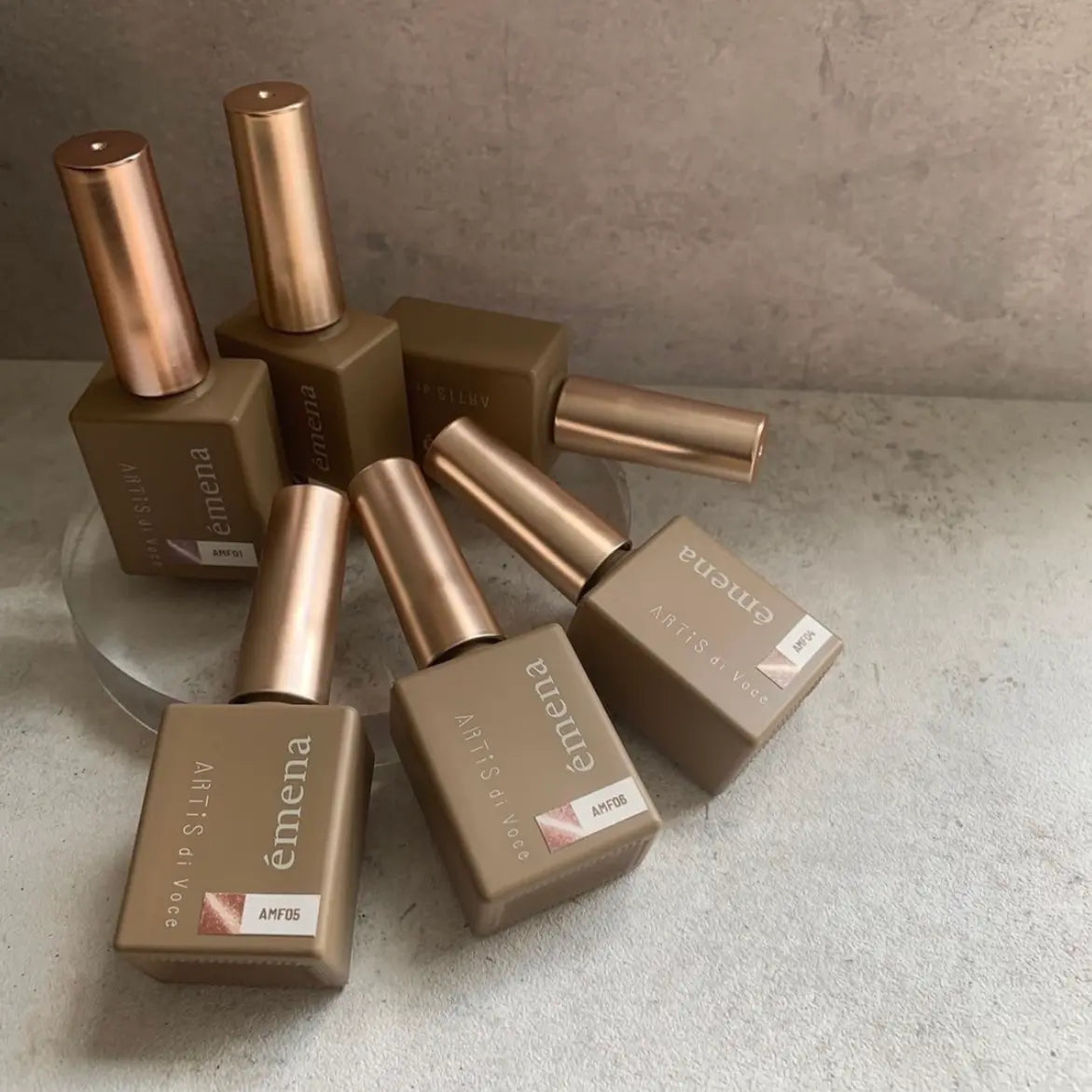 ARTiS di Voce x émena AMF06 ARTiS di Voce